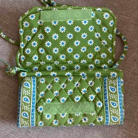 Vera Bradley Women's Strap Wallet Apple Green Pattern - Picture 3 of 16